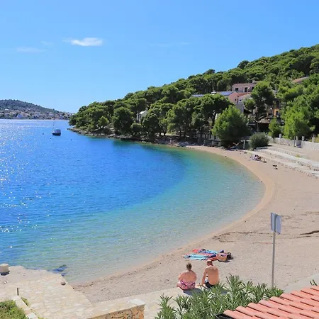 And By The Sea - 3097 Rogoznica (Sibenik-Knin)