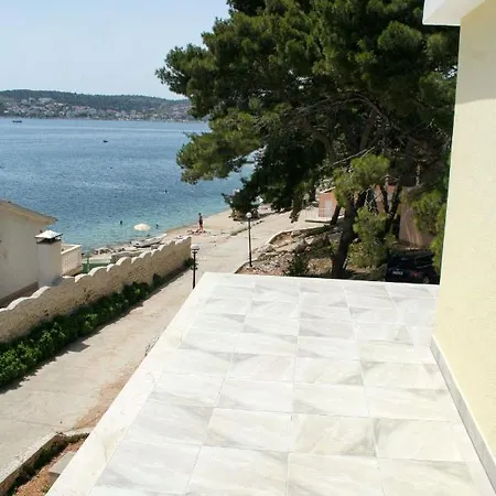 Guest house And By The Sea - 3097 3*