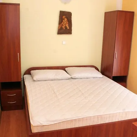 And By The Sea - 3097 רוגוזניצה