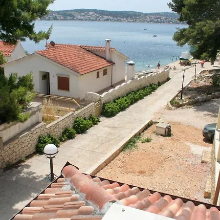 Πανσιόν And By The Sea - 3097 3*