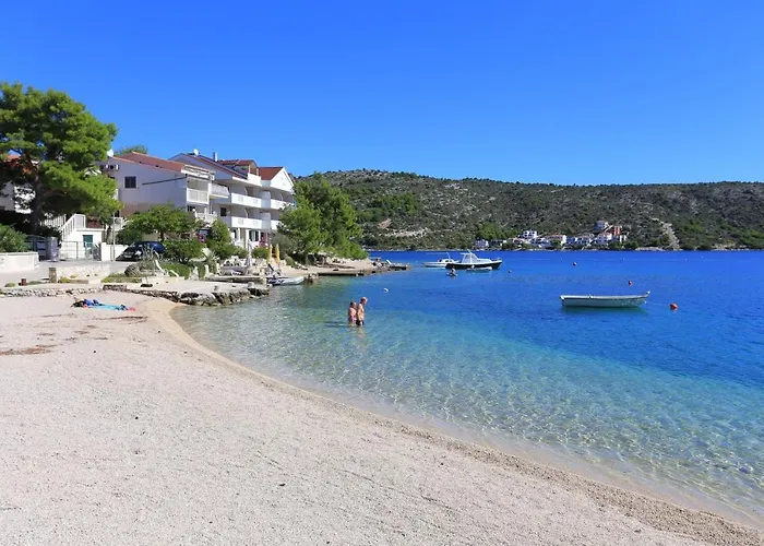 And By The Sea - 3097 Rogoznica (Sibenik-Knin)