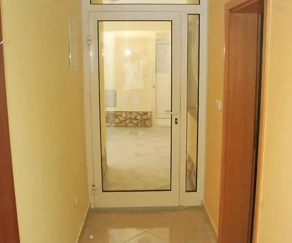 And By The Sea - 3097 3* Rogoznica (Sibenik-Knin)