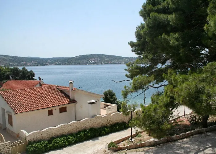 And By The Sea - 3097 Guest house