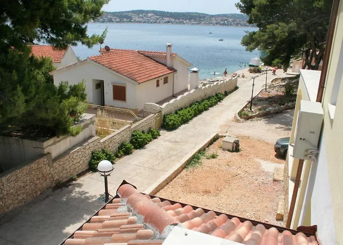 Guest house And By The Sea - 3097 3*