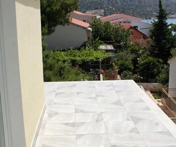 And By The Sea - 3097 3* Rogoznica (Sibenik-Knin)